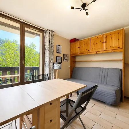 Moderne Et Calme Avec Parking Privatif A Dame De Bellecombe Apartment Notre-Dame-de-Bellecombe