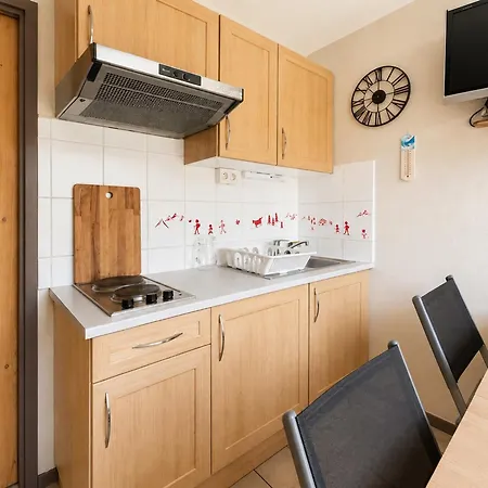 Moderne Et Calme Avec Parking Privatif à Dame De Bellecombe - Fr-1-505-188 Appartement